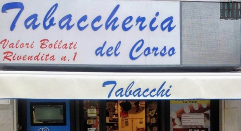 La "n.1" � in corso Vittorio Emanuele: tra lotto e sigarette, la storia delle tabaccherie baresi